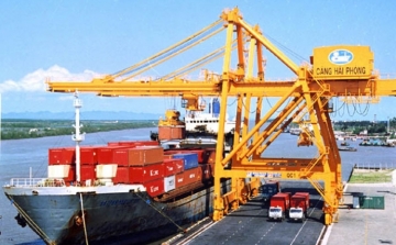 Hàng hóa thông qua cảng biển tăng mạnh